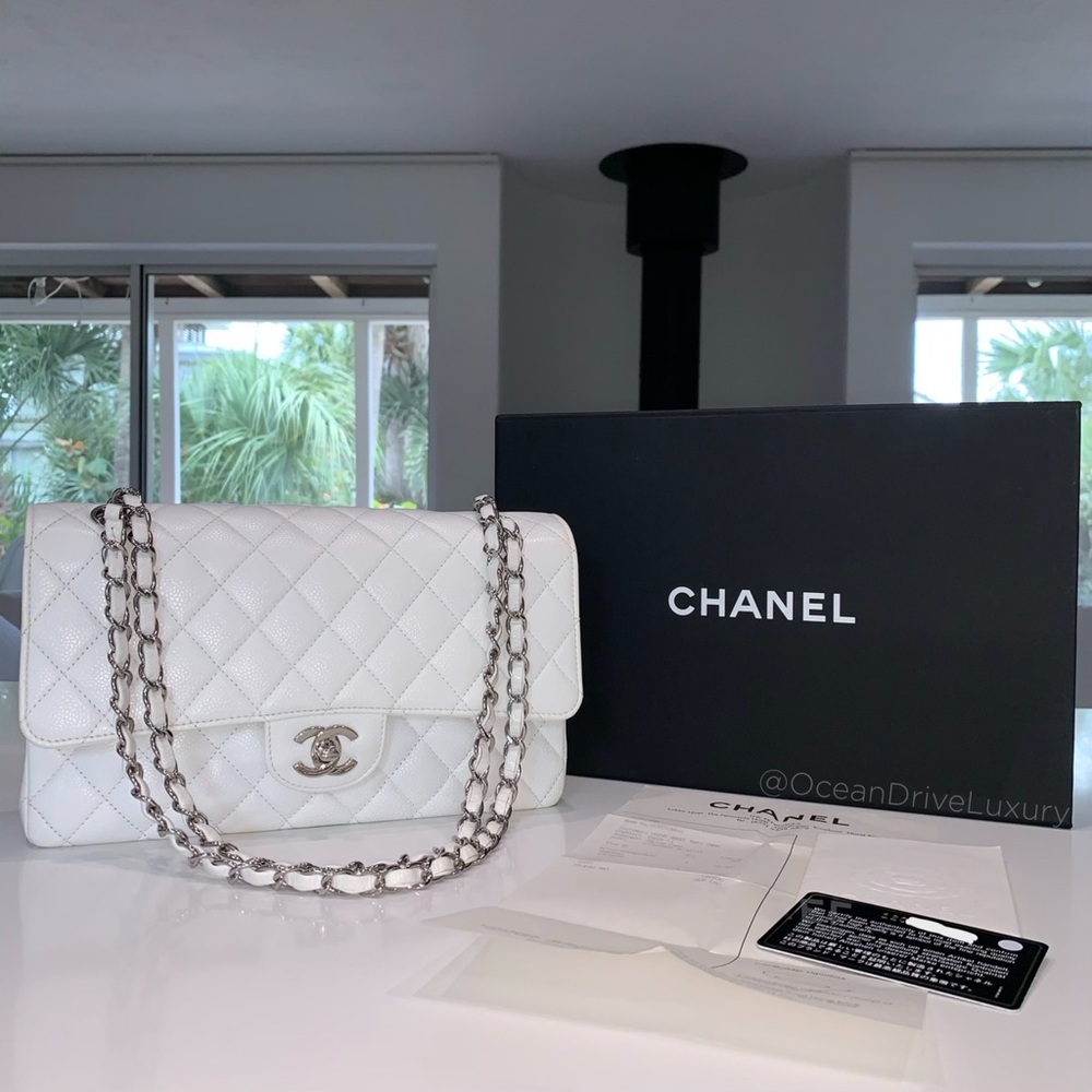 AUTHENTIC CHANEL Medium Flap White Caviar Silver - Picture 14 of 16